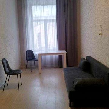 Продам квартиру-студию в Центре