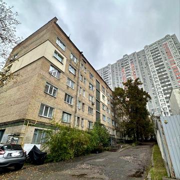 Квартира від власника. метро Васильківська. Вул Юлії Здановської