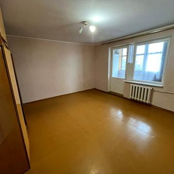 Сдаю 2х комнатную квартиру ( без мебели) в Лесках.