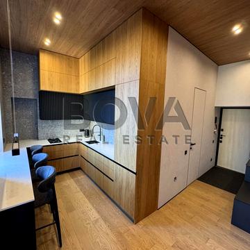 Мала Житомирська вул., 16/3