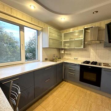 Продаж 3-к квартири в районі Площі Свободи