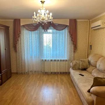 Вінстона Черчилля вул. (Хабаровська), 7