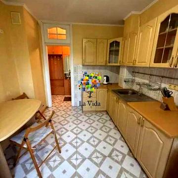 Здається 3-к квартира біля м.Героїв дніпра, 8 хв пішки