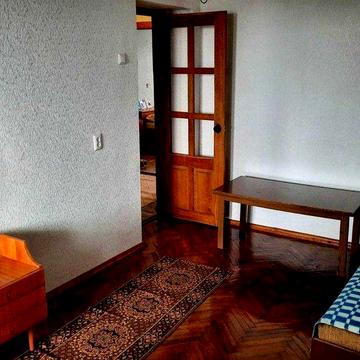 Здам в оренду 2 кімнатну квартиру, вул.Карнаухова( район мед.коледжа)