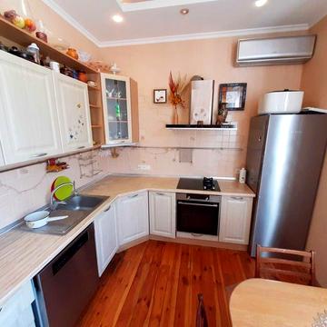 Сдам часть дома г. Ирпень ул. Троицкая ЦЕНТР, общ. 100 м2, паркоместо