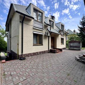 Здам будинок для сімʼї з виходом до води