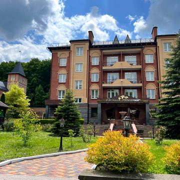 Курортна, 19