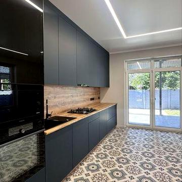 Файний будинок в Бучі. Новий ремонт .