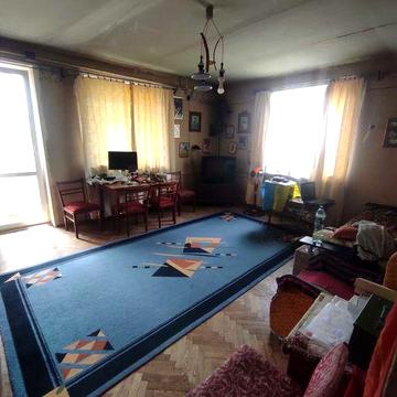 Від власника. Продаж. 2-х кімнатна квартира з гаражем.Сихів, Угорська