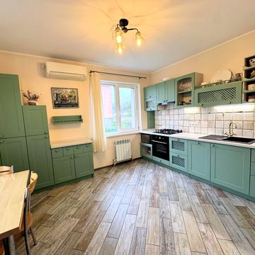 Індустріальна, 70