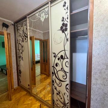 Наукова вул., 30