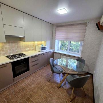 Продам 4 к квартиру Победа -6 с ремонтом , 94кв.м/ Соборный район