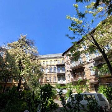 Цена снижена вдвое! Шикарная 3-х комн  150м  бельгийка Ришельевская