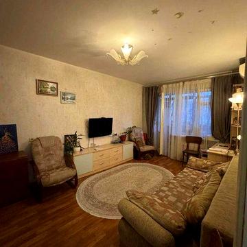 Продам 2 к, квартиру на Ильфа и Петрова/ семьи Глодан