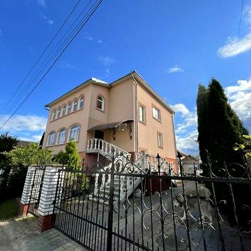 Продаж 6к Дім Львівська вулиця