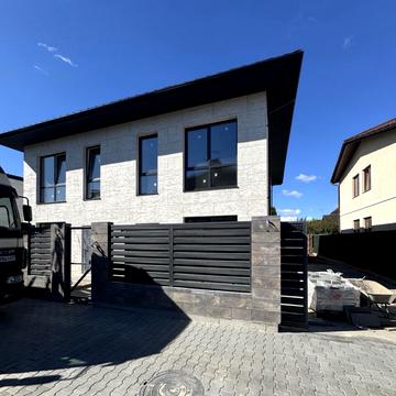 Зоряна вул.