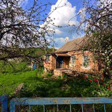 Шишаки, будинок в центрі!