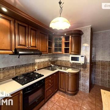 Довгострокова оренда 3к Квартира Михайла Малишенка (Короленка) вулиця