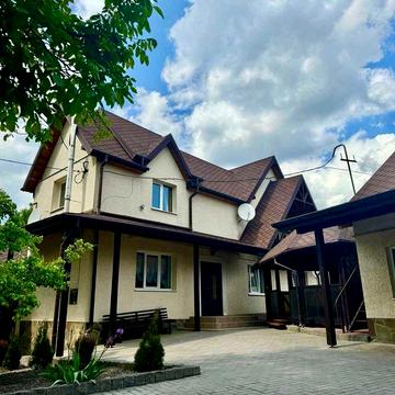 Продаж будинку з ремонтом у Лезнево