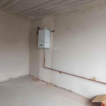 Купуй 1 кімн. кв та заходь вже на ремонт.  Газове опалення.