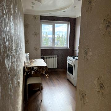 Космонавтів вул., 130а