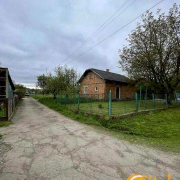 Продаж цегляного будинку, с. Дережичі