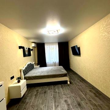 Центральний просп. (Леніна), 6в