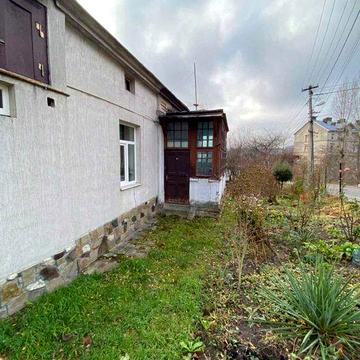 Продаж 1-кім.кв.особнячного типу Центр м.Винники вул.І.Франка