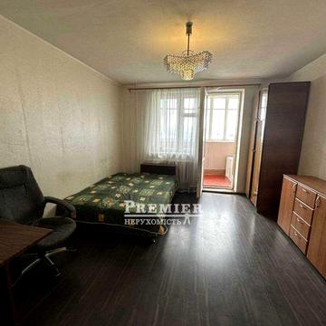 2 комнатная квартира 53 м2 в Жилом Состоянии на Королева угол Левитана