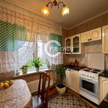 Затишна трикімнатна квартира по просп.Червоної Калини, 79 ЖК просп.Червоної Калини