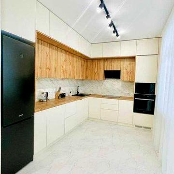 Продаж 3к квартири з ЄВРОРЕМОНТОМ у новобудові.Кухня- 32,6 м².Газ.опал