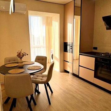 Продається квартира з реонтом у новобудові.Вид на ріку.Без комісії.