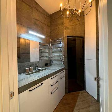 Розкішна 2 к квартира в Центрі . авторський ремонт. Стрийський Парк.