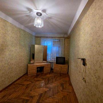 Продам двухкомнатную квартиру в центре