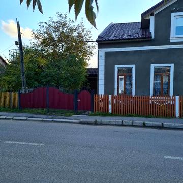 Двох кімнатна квартира в центрі міста.