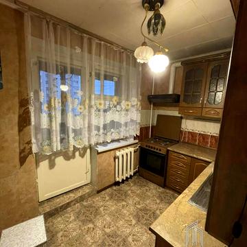 Братиславська вул., 7