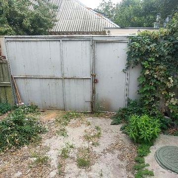 Продам 1/2 дома район пр.Гагарина 19900дол.