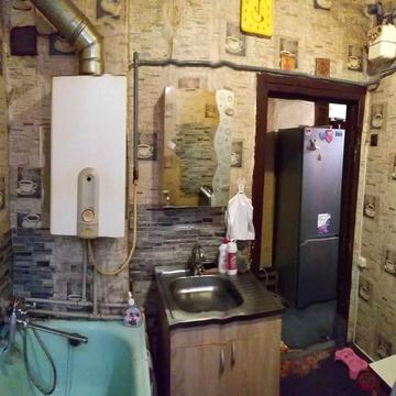 Продам 2 кімнатну квартиру,роздільні кімн. пр.Відродження ( Аношкіна)