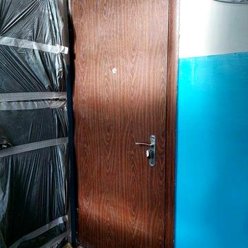 Продаж 2-х квартиры в кирпичном доме