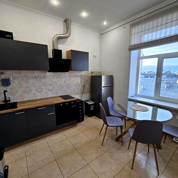 Володимирська вул., 19-А