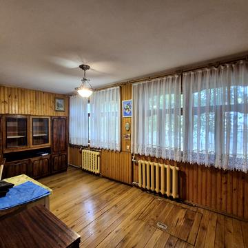 Юності просп., 24