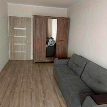 Миколи Бажана просп., 7