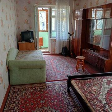 Оренда однокімнатної квартири на Таврійському.  Другий поверх .