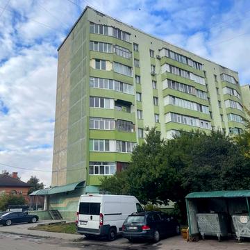 Академіка Грушевського вул., 44