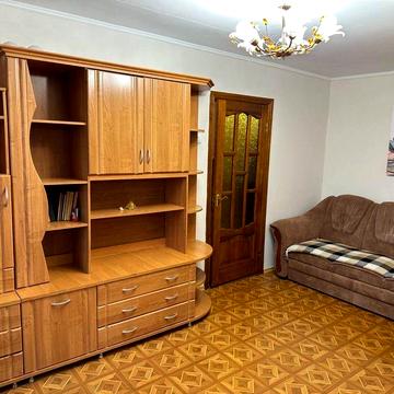 Здам в оренду трикімнатну квартиру на Пирогова. Зупинка Зодчих. АТБ.