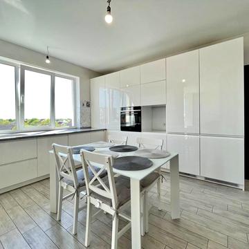 Вишнева вул., 17