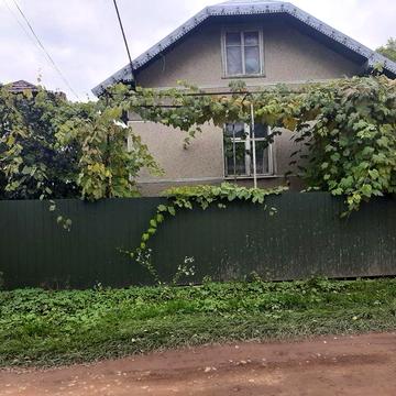 Будинок в Підпечерах