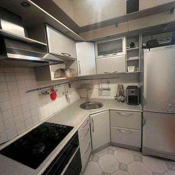 Сдам современную, просторную квартиру ул. Константиновская 27б,метро