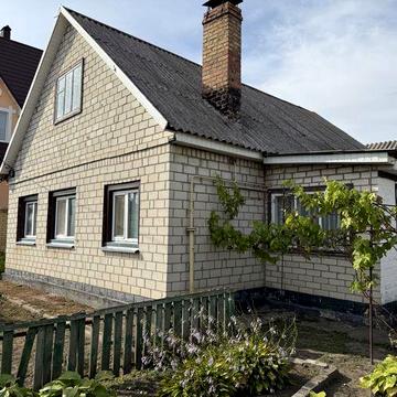 2 будинки та земельна ділянка, Червона Слобода