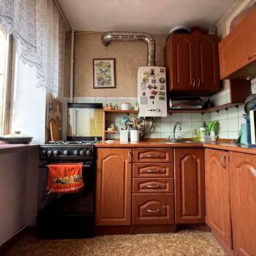 Трикімнатна квартира з ремонтом біля ТЦ! Без комісії!